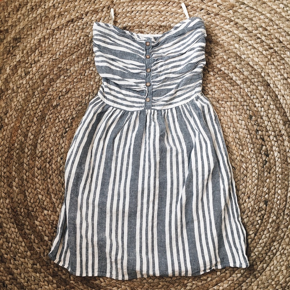 Strapless dress